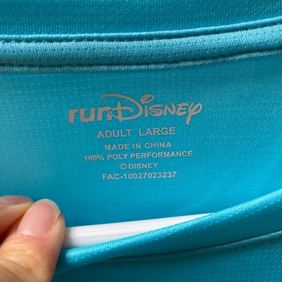 runDisney Wine & Dine 10k 2023 Men’s Large Shirt - Picture 3 of 5
